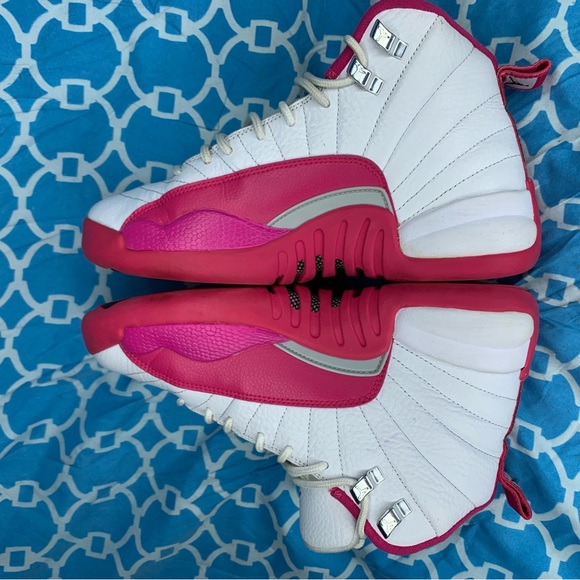 Nike Women’s size 7 Air Jordan 12 vivid pink retro og GG ladies sneakers wmns - Picture 6 of 11